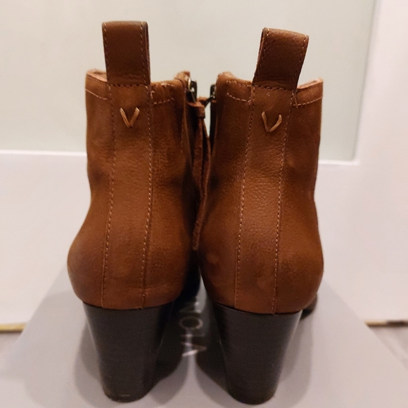 Vionic Nubuck Raina Ankle Booties - Picture 6 of 11